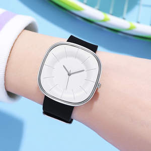 Reloj de silicona minimalista, creativo y de alta gama para mujer - Product Image 1