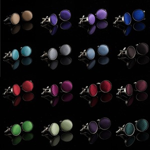 <span class=keywords><strong>Gemelos</strong></span> redondos con hebilla de tela para hombre, <span class=keywords><strong>gemelos</strong></span> a cuadros de negocios de Color sólido de Metal, venta al por mayor, fiesta de boda - Product Image 1