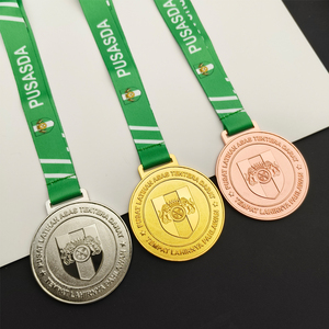 Medaglie di metallo personalizzate di alta qualità <span class=keywords><strong>oro</strong></span> <span class=keywords><strong>argento</strong></span> <span class=keywords><strong>e</strong></span> <span class=keywords><strong>bronzo</strong></span> premi con cordino - Product Image 2