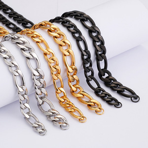 Cadena de Acero Inoxidable con Baño de Oro PVD de 18K para Hombre, Estilo Figaro |   Cadena Figaro de 3-9 mm |   Disponible en opciones de plata, oro y oro rosa - Product Image 4