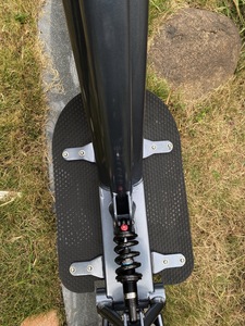 Scooter <span class=keywords><strong>électrique</strong></span> à batterie 48V 25Ah avec suspension complète, <span class=keywords><strong>pneu</strong></span> gros de 26 pouces et deux moteurs Bafang de 750W, conduite à longue portée - Product Image 4