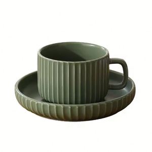 Tasse en céramique rectangulaire moderne de 9 oz avec rayures verticales, finition mate, en grès, avec soucoupe, impression de logo personnalisée, vente en gros - Product Image 1
