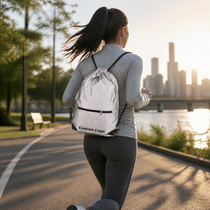 Mochila con Cordón Reflectante de Alta Visibilidad, Bolsa con Cierre y Bolsillo con Cremallera, Ligera y Plegable, para Deportes y Gimnasio, con Logotipo Personalizado - Product Image 3