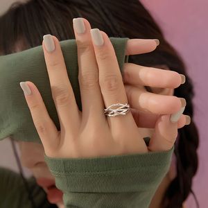 Anillo Abierto con Patrón de Rama de Árbol en Plata de Ley S925, Joyería de Moda para Mujer, Regalo - Product Image 5