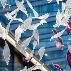 Luminaire LED en verre suspendu personnalisé - Lampe artisanale inspirée de la nature pour <span class=keywords><strong>les</strong></span> espaces commerciaux et <span class=keywords><strong>les</strong></span> halls d'exposition - Product Image 4
