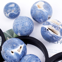 Boule de cristaux de corail bleu de sphère de cristal de pierre gemme naturelle de bonne qualité pour la décoration de Feng Shui
