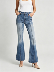 Jean évasé taille mi-haute pour femme, coupe bootcut, en denim stretch délavé bleu clair, style vintage streetwear, coupe slim, pantalon décontracté, grandes tailles - Product Image 1
