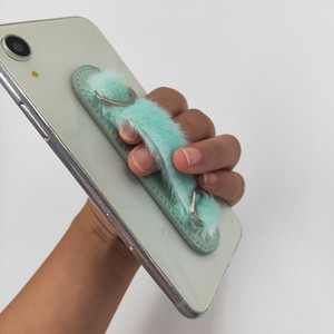 Funda de teléfono de felpa colorida, adhesivo para la parte trasera del teléfono, banda, operación con una sola mano, soporte antipérdida para teléfono, regalos personalizados. - Product Image 3