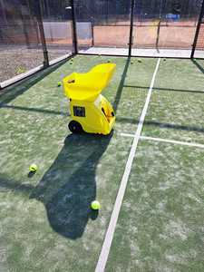 Lanzador de bolas de Pádel europeo, máquina de entrenamiento de pádel, tirador de bola de Pádel con control remoto - Product Image 6