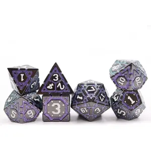 Vendita calda viola poligono metallo dadi laterali piramide yushun dragonscale set di dadi in metallo