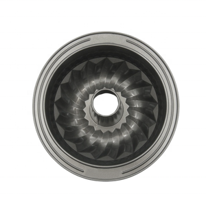Moule à gâteau en tube cannelé de 23 cm, avec poignée large et prise en main facile. Excellent produit pour la cuisson au four des gâteaux - Product Image 6