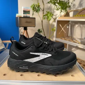Nuove Scarpe da Corsa di Design per Uomo e Donna, Sneakers da Escursionismo Outdoor Cascadia 17 Trail <span class=keywords><strong>GTX</strong></span> Impermeabili, Stile Walking in Nero e Bianco - Product Image 6