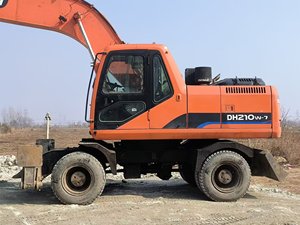 Excavadora de Ruedas Usada Doosan DH210W-7 de 21 Toneladas, Excavadora de Ruedas Coreana Original Dh150w-7/dh210/140w/210w en Venta - Product Image 5