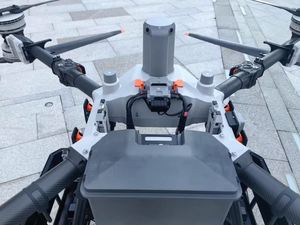 โดรนส่งของ Dj Flycart 100 รุ่นบรรทุกหนัก รับน้ำหนักได้ 80 กก. พร้อมระบบความปลอดภัยอัจฉริยะ - Product Image 2