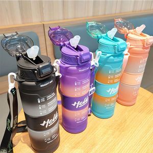 Bouteille en plastique portable de 1000 ml grande capacité, écologique, dégradé de couleurs, givrée, pour sport, camping, boisson directe, compatible eau bouillante - Product Image 1