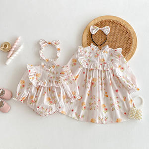 26 Vêtements pour bébé automne, Combinaison en coton à manches à volants et motif floral, Robe à manches longues pour filles, Tenue de <span class=keywords><strong>sœur</strong></span> style célébrité internet - Product Image 5