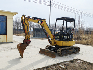 Excavatrice CAT d'occasion, modèle 2010, 95% neuve, fabriquée au Japon, moteur EPA, diesel, mini-excavatrice agricole. - Product Image 3