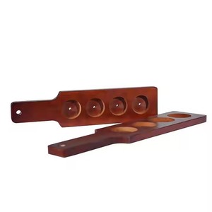 Plateau de dégustation réutilisable en bois naturel avec logo personnalisé, plateau de service pour bière, idéal pour les bars italiens et les événements. - Product Image 5