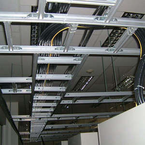 Bandejas de Cables Metálicas de Acero Laminado en Frío de Gran Calidad y Amplio Espacio a Bajo Precio, Escalera de Cables para Instalación de Cables en la Industria y Construcción - Product Image 2