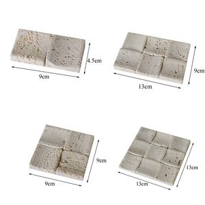 Présentoir de bijoux en marbre jaune - Product Image 4