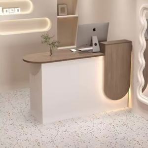 Mostrador de Recepción Moderno y Minimalista de Madera y Metal para Salón de Belleza, Bar, Color Personalizado - Product Image 2