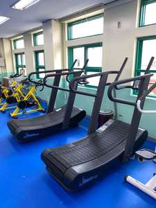 Tapis roulant manuel de qualité commerciale conception de <span class=keywords><strong>ceinture</strong></span> incurvée entraînements <span class=keywords><strong>cardio</strong></span> efficaces pour les centres de fitness de renforcement de la force - Product Image 6