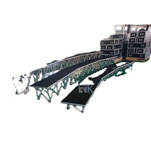 Scène industrielle antidérapante en aluminium avec marchepied et contremarche pour chorale ou théâtre - Product Image 3