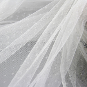 Tela de malla dobby hexagonal con puntos pequeños, 100% poliéster, sin elasticidad, para decoración de faldas, vestidos y tul. - Product Image 1