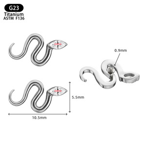 Clous d'oreilles en titane G23 en forme de serpent 10,5 mm avec zircon blanc pour piercing du cartilage - Product Image 1