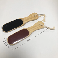 Râpe à pieds professionnelle double face en papier de verre pour l'exfoliation des peaux mortes, lime à pieds en bois pour la vente en gros