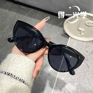 Get One Optics Cat Eye <b>Sunglasses</b> For Women UV400 Protection Fashion Outdoors Driving - Product Image 2