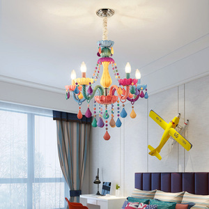 Lustre en cristal <span class=keywords><strong>de</strong></span> style européen Décoration <span class=keywords><strong>de</strong></span> chambre d'enfants Plafond Macarons <span class=keywords><strong>Gabby</strong></span>'s Doll House Lights Suspension - Product Image 4