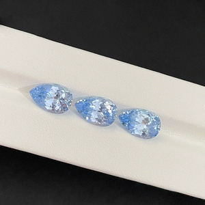 Gema suelta de espinela cultivada en laboratorio con forma de pera, color azul aguamarina Santa María, corte pavilón de alta precisión para joyería personalizada - Product Image 1