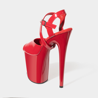 Nouvelles sandales populaires d'été à talons hauts de 20 cm (8 po) rouges brillantes pour pole dance, plateforme, modèle de défilé, légères