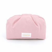 Sac de maquillage portable matelassé de style coréen, grande capacité, résistant à l'eau, en polyester, avec fermeture éclair et logo