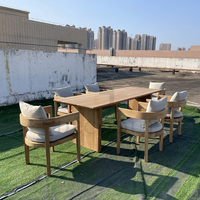 Stock de gros cadre en teck en forme de U pour l'extérieur avec chaise de jardin rembourrée imperméable