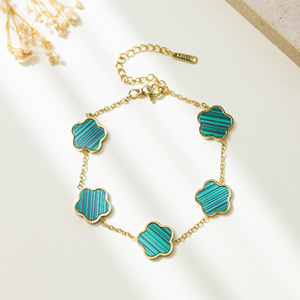 Pulsera <span class=keywords><strong>de</strong></span> Acero Inoxidable Chapada en Oro <span class=keywords><strong>de</strong></span> 18K con Flor <span class=keywords><strong>de</strong></span> Trébol <span class=keywords><strong>de</strong></span> Cinco Hojas, Joyería <span class=keywords><strong>de</strong></span> Marca Famosa, Pulsera con Dije <span class=keywords><strong>de</strong></span> Flor, ¡Venta Caliente! - Product Image 3