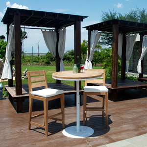El juego de mesa de bar Cattalina combina madera de teca moderna y hierro resistente, perfecto para la elegancia al aire libre en casas, villas y resorts. - Product Image 1
