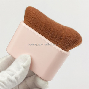 Commercio all'ingrosso personalizzato Logo moderno Make Up pennello per il trucco piatto grande Vegan corpo Shimmer autoabbronzante spazzole in polvere - Product Image 6