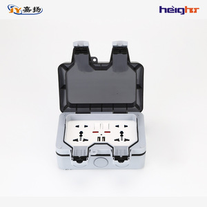 Regleta de Enchufes Impermeable de Alta Resistencia con 10 Tomas y 2 Puertos USB A, IP65 para Uso en Exteriores, Material ABS - Product Image 1