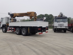 SINOTRUK Heavy duty 6*6 gauche drive 12T <span class=keywords><strong>grue</strong></span> montée sur camion <span class=keywords><strong>avec</strong></span> véhicule <span class=keywords><strong>de</strong></span> <span class=keywords><strong>transport</strong></span> <span class=keywords><strong>de</strong></span> <span class=keywords><strong>levage</strong></span> <span class=keywords><strong>grue</strong></span> <span class=keywords><strong>de</strong></span> camion lourd - Product Image 5
