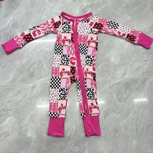 Großhandel Casual ODM Bambus gestrickt 200-220g/m² Wärme übertragung bedruckte Zwei-Wege-Reißverschluss-Pyjamas für Baby-Weihnachts druck Kleidung - Product Image 6