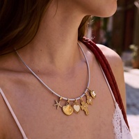 Collier en acier inoxydable de luxe léger avec fermoir magnétique, plaqué or sous vide, orné d'accessoires en forme de cœur et de fleurs, pendentifs multiples DIY