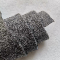 Feutre absorbant l'huile / Tapis absorbant l'huile pour sols 100% fibre de polyester ; Durable et sans impuretés ; Vente en gros disponible