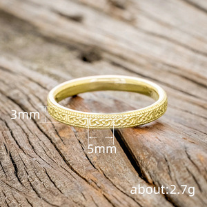 Anello Minimalista Geometrico di Lusso con Zirconi Dorati, Gioiello alla Moda per Donna, Adatto per Feste e Occasioni, Utilizzabile in Tutte le Stagioni - Product Image 4