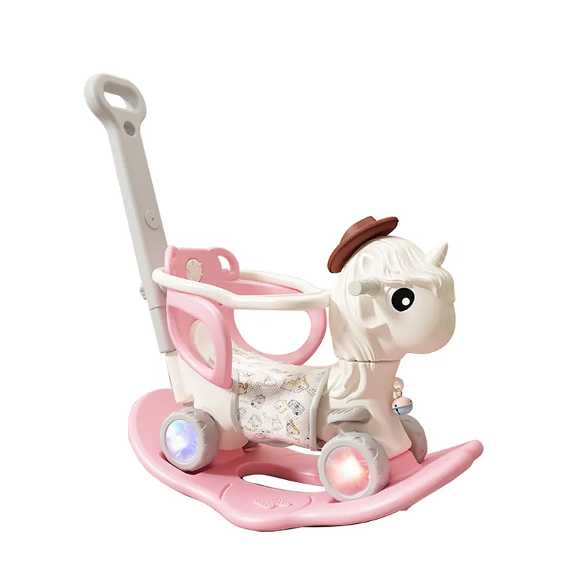 Mainan berkendara dalam ruangan desain kartun anak-anak keselamatan bayi kuda goyang luar ruangan bentuk hewan roda berkilau