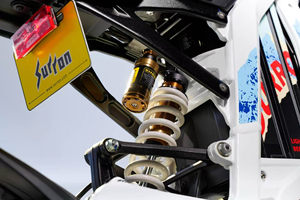 Nuova Surron Light Bee X 2026 10KW 72V35Ah Moto Elettrica con Giroscopio Antiribaltamento, Nuovo Colore Bianco, Pronta per la Spedizione - Product Image 4