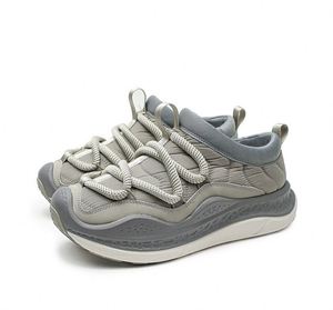 Chaussures de marche tendance à semelle épaisse, respirantes, en maille, avec semelle extérieure en caoutchouc antidérapante et fermeture à lacets, confortables - Product Image 1