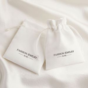 Bolsas de Regalo Personalizadas con Logotipo, Bolsitas de Joyería de Microfibra con Cordón y Logotipo - Product Image 4
