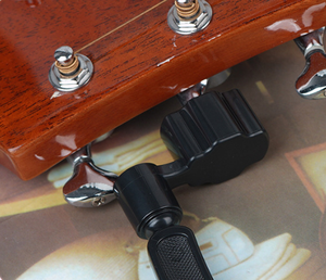 Kit 3-in-1 per la Manutenzione della Chitarra: Avvolgitore di Corde, Taglia Corde e Estrattore di Perni - Set Multifunzionale per un Facile Cambio delle Corde - Product Image 6